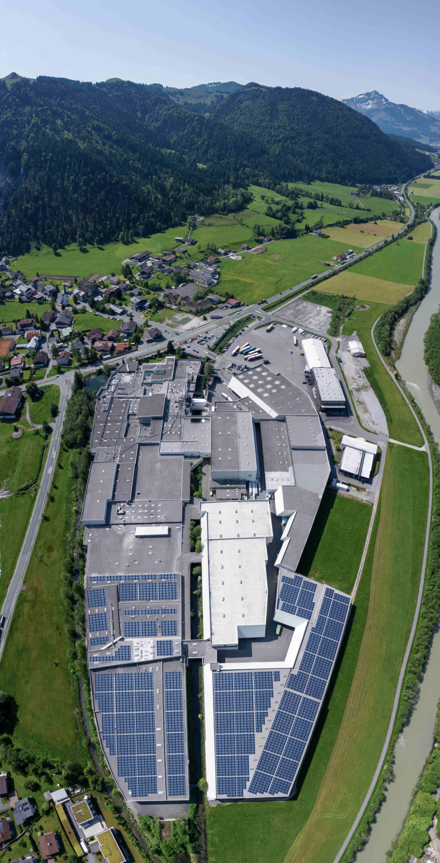 Photovoltaik_grüner-Strom_Solarstrom_Steinbacher_Dämmstoffe